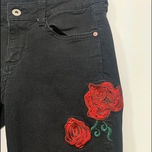 Embroidered Ankle Pant